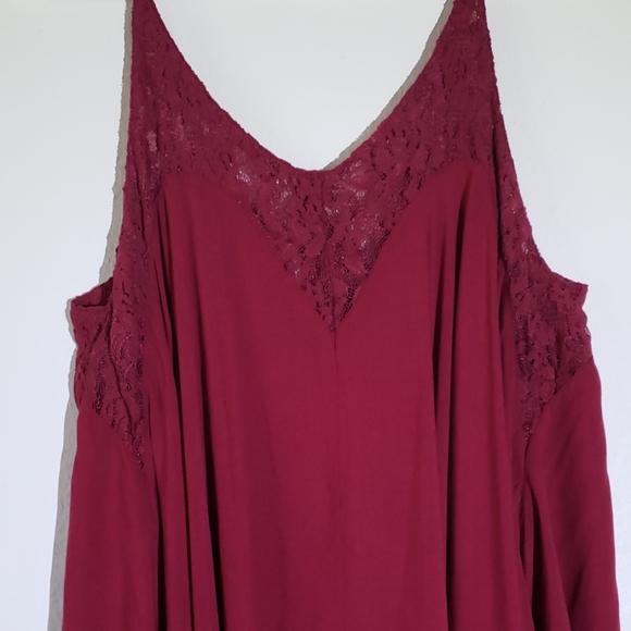 Umgee Tunic length women's spaghetti strap top. - Picture 3 of 5